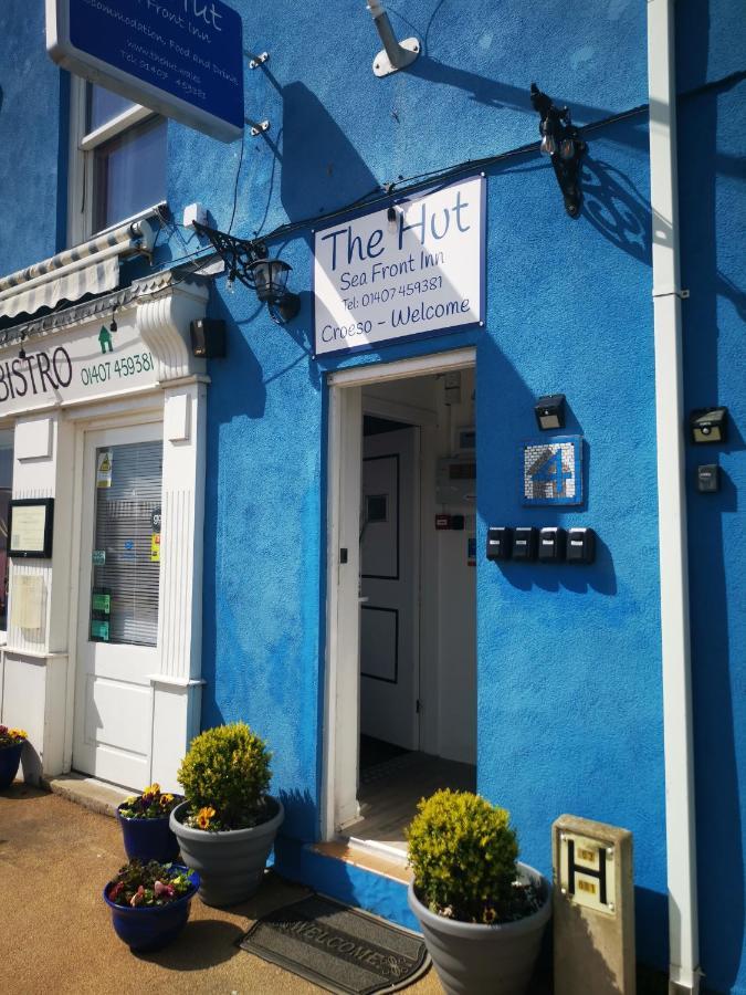 The Hut Wales - A Sea Front Inn Holyhead Exterior foto